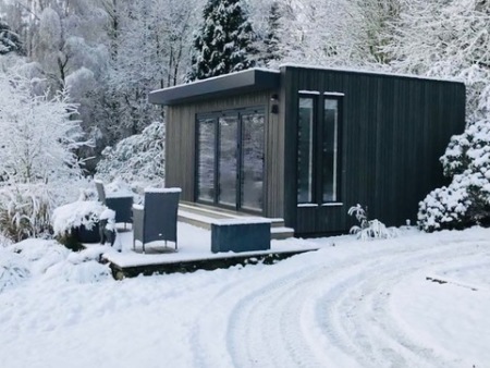 Garden room in snow