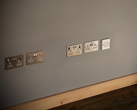 Plugs with USB ports