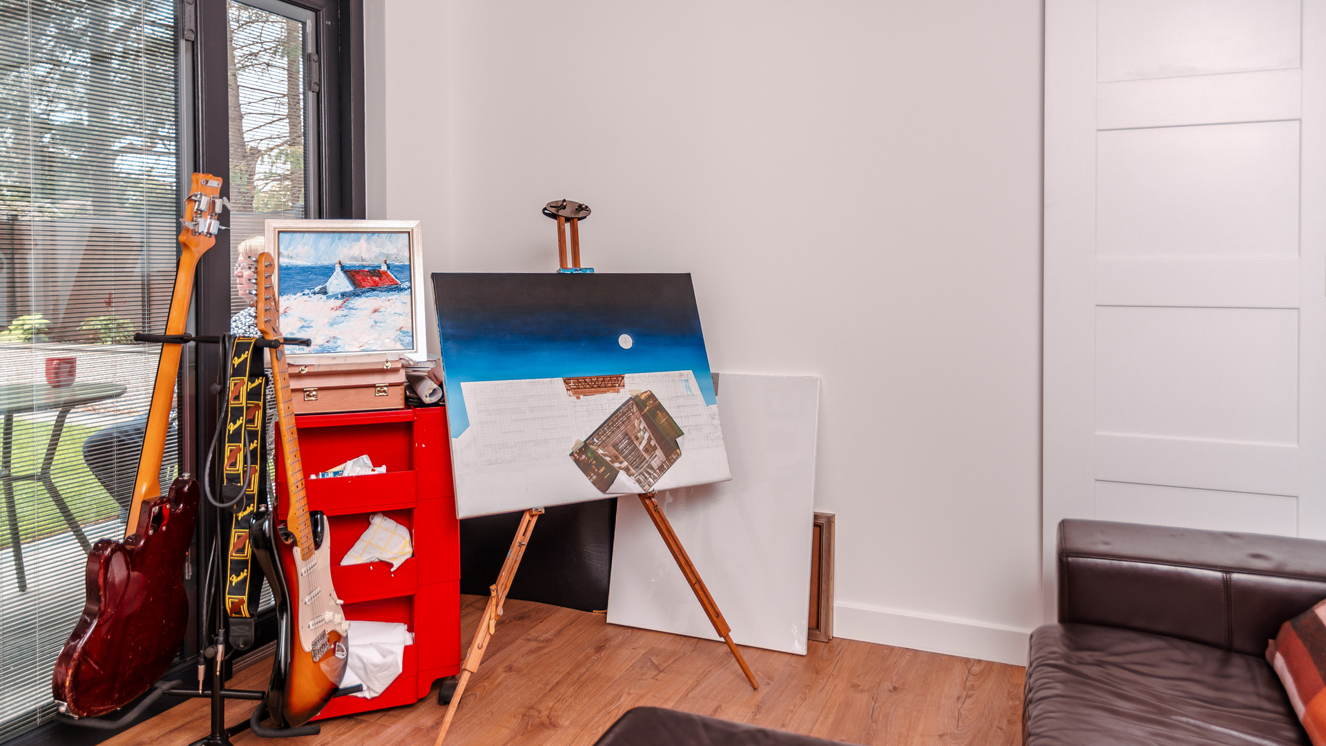 Garden studio with guitar