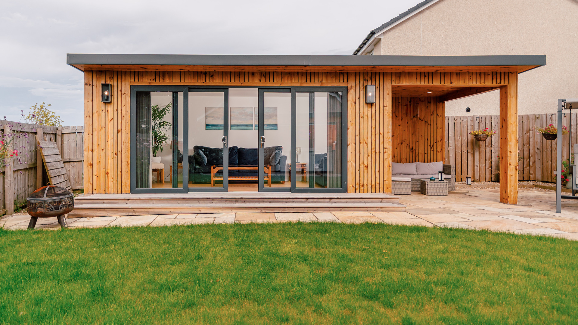 Duet Garden Room