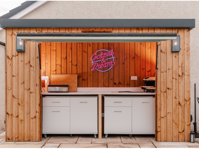 Outdoor Kitchen